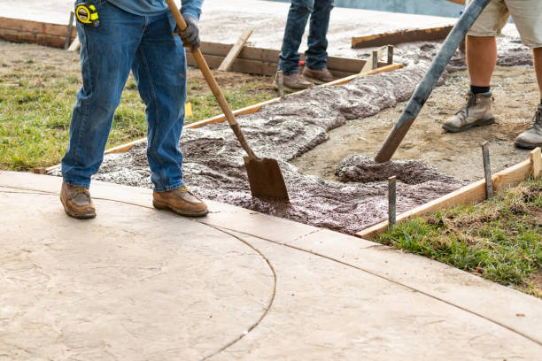 Best Concrete Sidewalk Installation  in Kansas City, MO